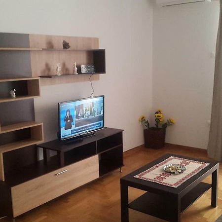 26 Prousis Apartment Athena Bagian luar foto