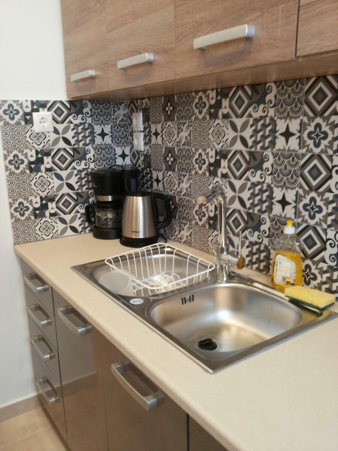 26 Prousis Apartment Athena Bagian luar foto